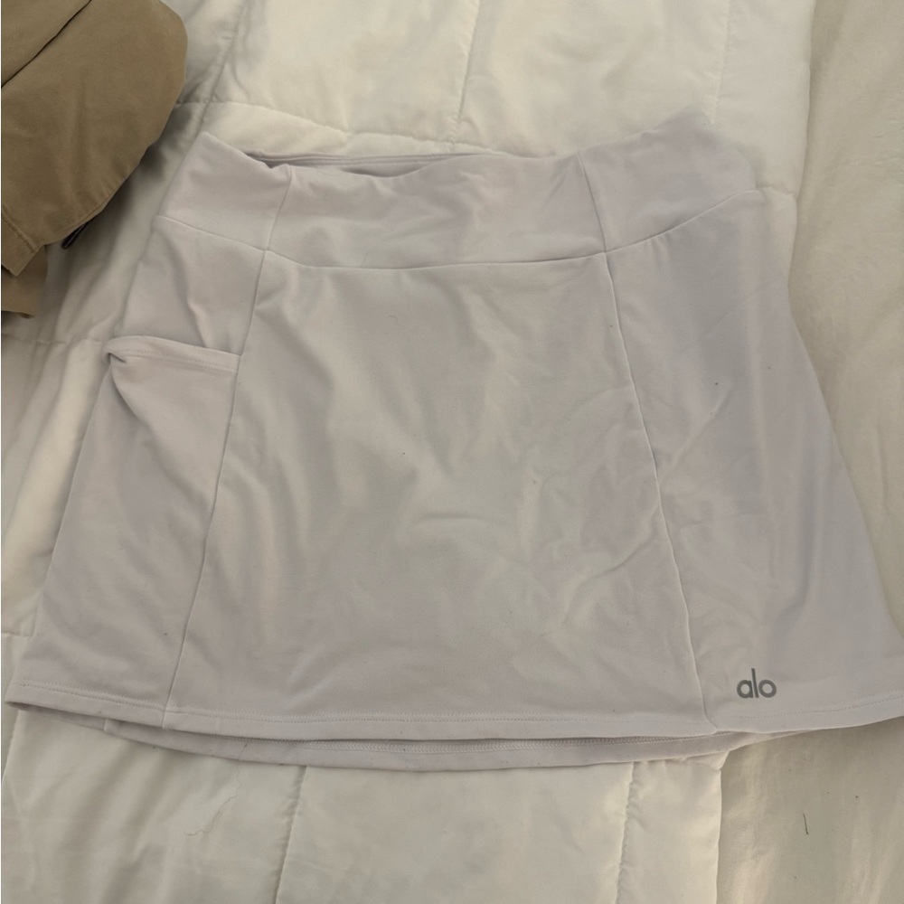 Alo skirt size small